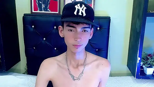 ttimy x boy online show from February 2025 11:04:01 PM