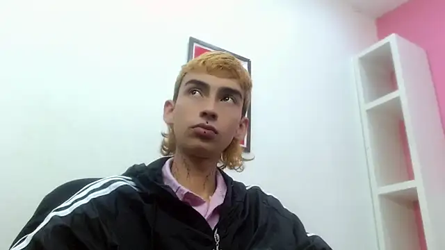 Snapshot of ttimy_x_boy chatting on February 2026 03:16:02 AM ttimy x boy online show from February 2026 03:16:02 AM