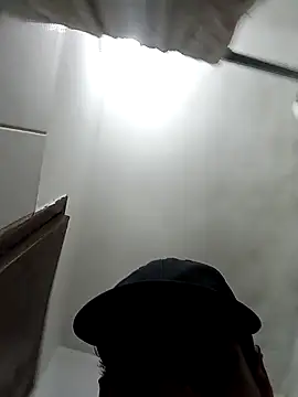 Snapshot of Gostozim7 chatting on December 2024 05:03:01 AM Gostozim7 online show from December 2024 05:03:01 AM