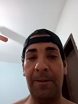 Snapshot of Gostozim7 chatting on March 2025 07:04:02 PM Gostozim7 online show from March 2025 07:04:02 PM