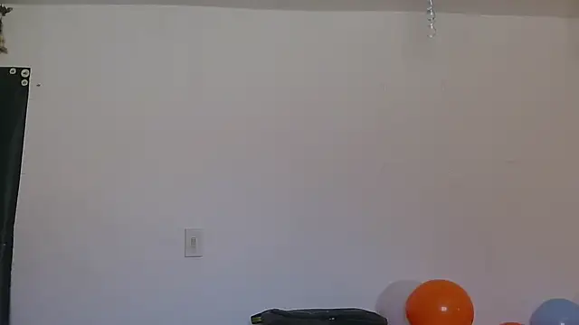 Miss oliviaa online show from December 2024 01:55:02 PM