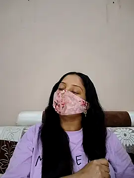 bigtitsqueen online show from October 2025 06:19:02 AM