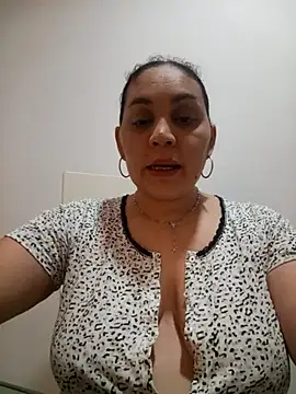 MirandaSoto online show from December 2025 04:09:01 AM