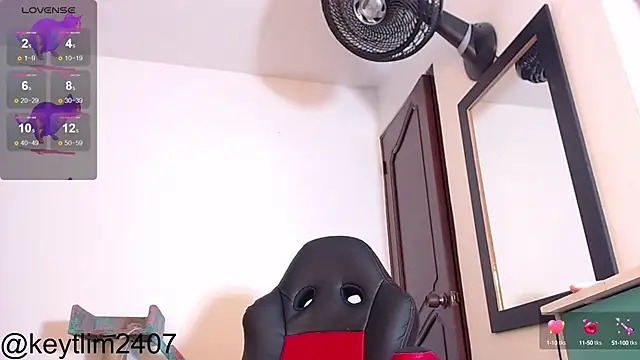 Snapshot of SweetAndrea_ss chatting on January 2025 11:30:02 AM SweetAndrea ss online show from January 2025 11:30:02 AM