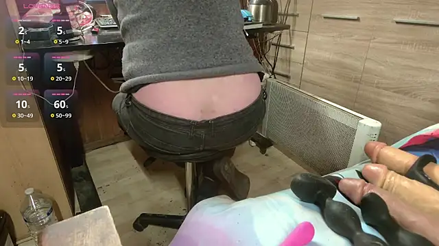 misteryman1956 online show from December 2025 07:47:01 AM