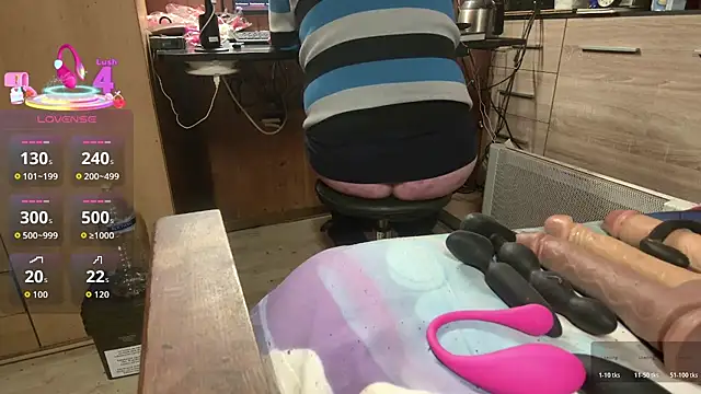 misteryman1956 online show from December 2025 10:44:02 AM