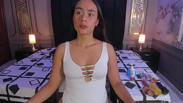 sheyla sweet18 online show from December 2024 08:54:02 PM