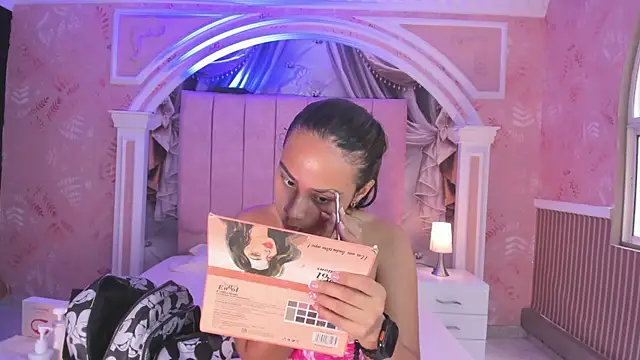 sheyla sweet18 online show from February 2025 04:00:02 PM