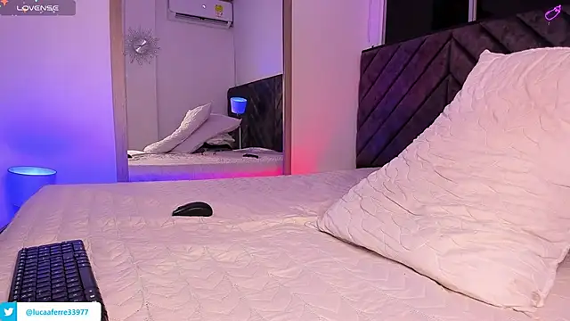 Luca ferrer  online show from February 2025 07:38:01 AM