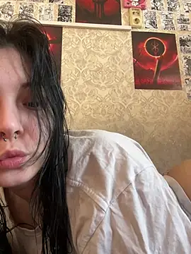 Snapshot of Pepe-pupu chatting on March 2025 03:20:01 AM Pepe-pupu online show from March 2025 03:20:01 AM