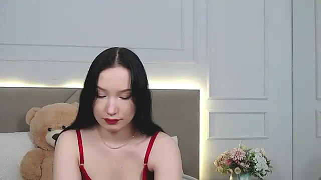 Snapshot of LeilaLow chatting on January 2025 12:16:02 PM LeilaLow online show from January 2025 12:16:02 PM