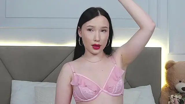 Snapshot of LeilaLow chatting on January 2025 06:04:01 PM LeilaLow online show from January 2025 06:04:01 PM