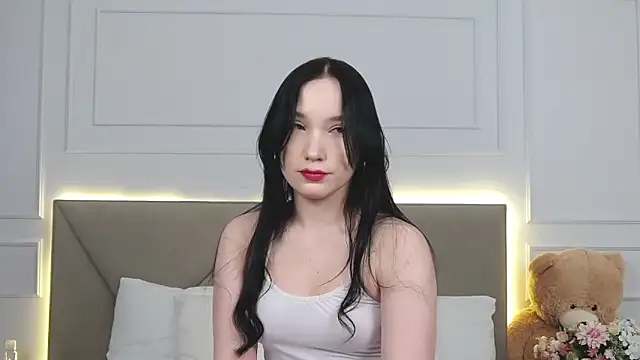 Snapshot of LeilaLow chatting on February 2025 12:06:02 PM LeilaLow online show from February 2025 12:06:02 PM