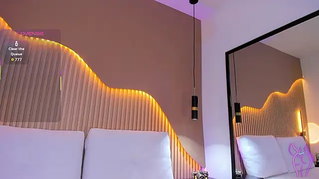 RenataJhonson  online show from March 2026 06:30:01 AM