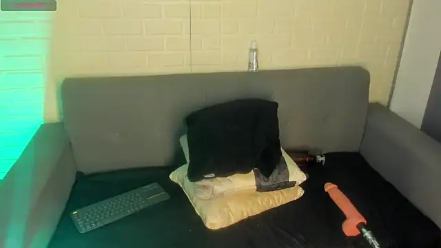 Snapshot of karina_gomez_18 chatting on September 2025 11:32:02 AM karina gomez 18 online show from September 2025 11:32:02 AM