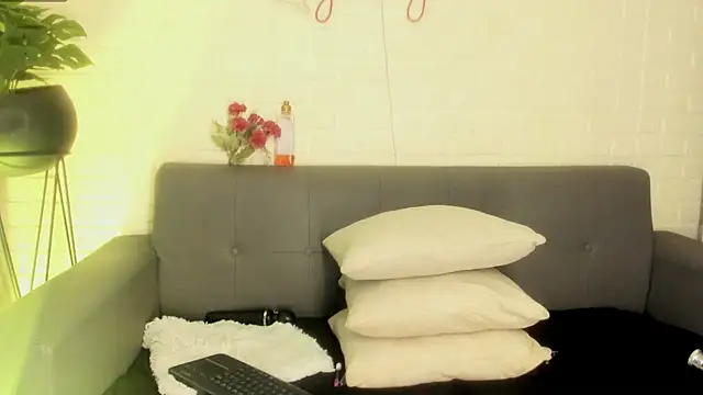 Snapshot of karina_gomez_18 chatting on October 2025 11:29:01 AM karina gomez 18 online show from October 2025 11:29:01 AM