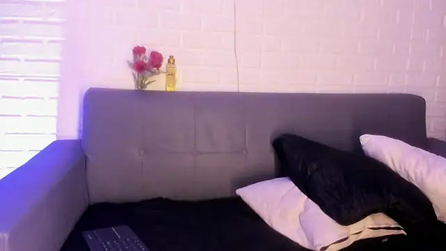 Snapshot of karina_gomez_18 chatting on October 2025 11:36:01 AM karina gomez 18 online show from October 2025 11:36:01 AM