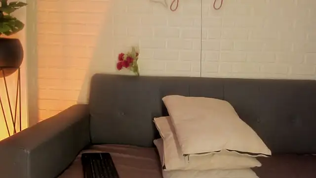 Snapshot of karina_gomez_18 chatting on January 2026 11:26:01 AM karina gomez 18 online show from January 2026 11:26:01 AM