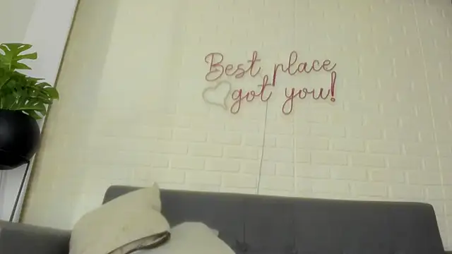 Snapshot of karina_gomez_18 chatting on February 2026 11:39:01 AM karina gomez 18 online show from February 2026 11:39:01 AM