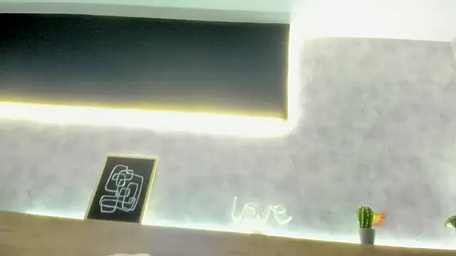 Snapshot of karina_gomez_18 chatting on February 2026 11:43:02 AM karina gomez 18 online show from February 2026 11:43:02 AM