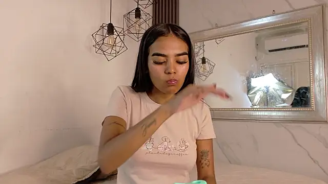 julieta aguilar1 online show from February 2026 07:21:01 PM