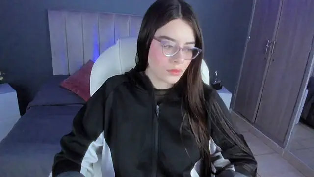 Charlotte Olsen  online show from February 2025 12:26:02 PM