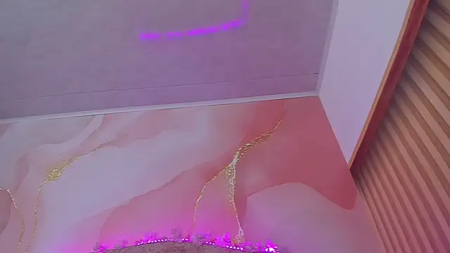 Snapshot of Bella__sweet chatting on December 2025 10:31:01 AM Bella sweet online show from December 2025 10:31:01 AM