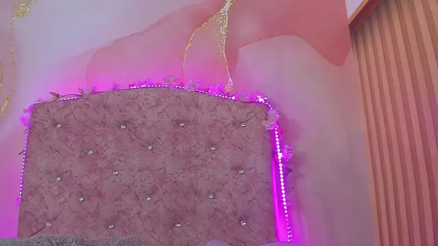 Snapshot of Bella__sweet chatting on December 2025 10:44:02 AM Bella sweet online show from December 2025 10:44:02 AM