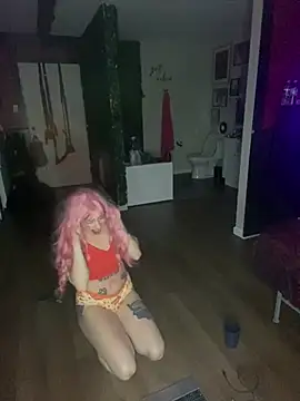 Snapshot of Luluof chatting on March 2025 09:18:02 AM Luluof online show from March 2025 09:18:02 AM