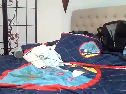 Snapshot of Curved4Pleasure chatting on March 2025 08:11:01 PM Curved4Pleasure online show from March 2025 08:11:01 PM