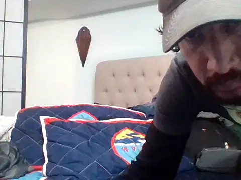 Snapshot of Curved4Pleasure chatting on March 2025 06:18:01 PM Curved4Pleasure online show from March 2025 06:18:01 PM