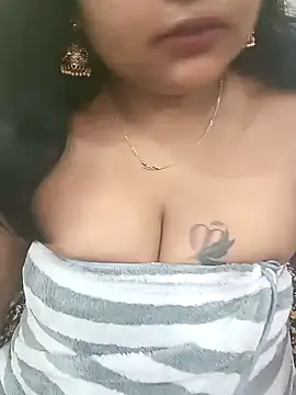 Snapshot of Ashwini_Gowda_91 chatting on January 2025 04:36:02 AM Ashwini Gowda 91 online show from January 2025 04:36:02 AM