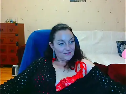 Snapshot of Alice3694 chatting on May 2026 06:44:01 AM Alice3694 online show from May 2026 06:44:01 AM