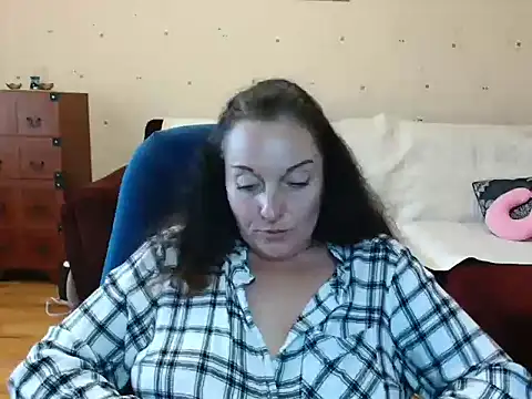 Snapshot of Alice3694 chatting on June 2026 05:53:02 AM Alice3694 online show from June 2026 05:53:02 AM
