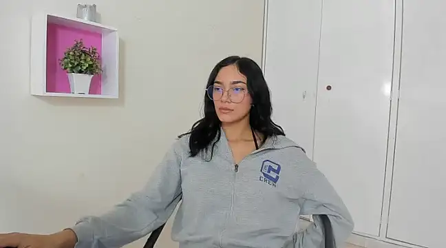 ASIAM BRUNET online show from March 2025 01:07:01 PM