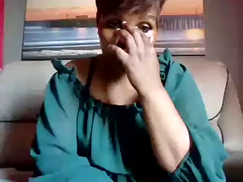 Honeybae82x online show from December 2024 04:15:01 PM