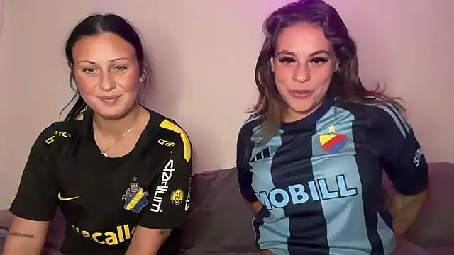 Snapshot of Dif-tjejen chatting on September 2025 09:28:02 PM Dif-tjejen online show from September 2025 09:28:02 PM