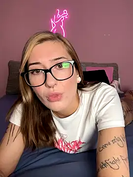 Snapshot of SonjaPrivat69_ chatting on November 2025 03:35:01 PM SonjaPrivat69 online show from November 2025 03:35:01 PM