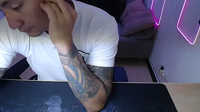 team dinamite69 online show from February 2026 12:23:02 PM