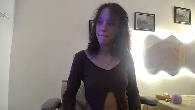 LAURA SMIITH online show from March 2025 07:42:02 AM