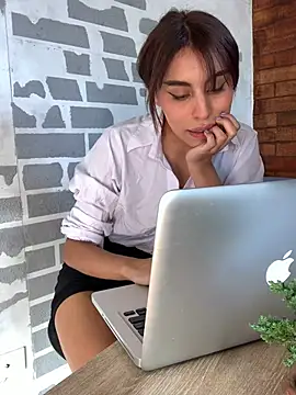 Katee Jones online show from February 2025 09:51:01 PM