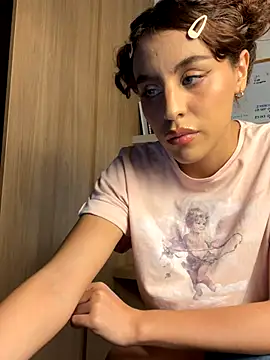 Katee Jones online show from September 2025 12:12:02 AM