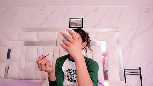 BritneyCollins online show from September 2025 11:33:02 AM