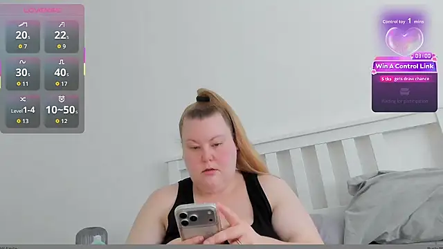 Snapshot of Busty-BBW-Emilie chatting on July 2026 01:24:01 PM Busty-BBW-Emilie online show from July 2026 01:24:01 PM
