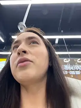 Holly Play online show from February 2026 12:10:02 PM