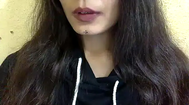 krati74 online show from January 2025 05:55:01 PM