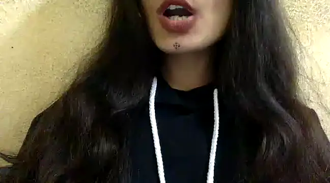 krati74 online show from January 2025 05:42:01 PM