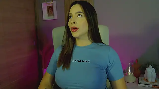 Snapshot of Alessia-miller_ chatting on December 2024 12:09:01 AM Alessia-miller online show from December 2024 12:09:01 AM