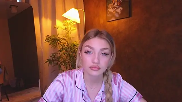 Ella Milla online show from January 2025 11:26:02 AM