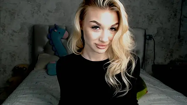 Ella Milla online show from April 2026 01:56:02 PM